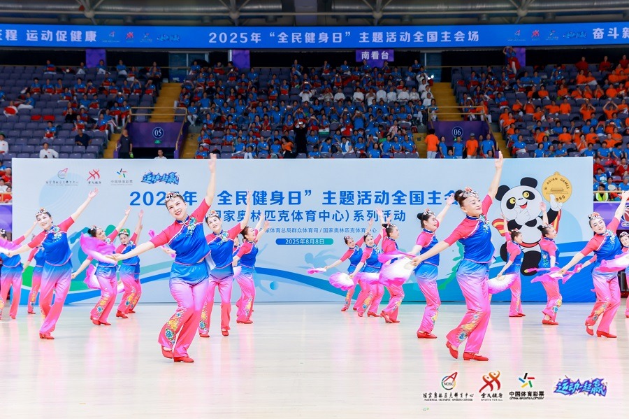 【LPL老婆】紫色真的很有韵味，阿芙紫色长裙太温柔